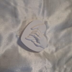 לב יד ביד / הצעת נישואין מגבס בעבודת יד